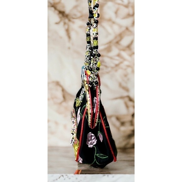 Vintage Mary Frances “Friendship Rose” Handbag - Picture 6 of 11